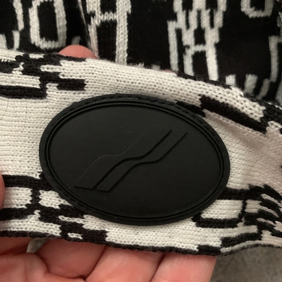 WE11DONE Off White WD1 Cardigan- Ivory: Size Medium: this may be a sample. - Picture 10 of 14